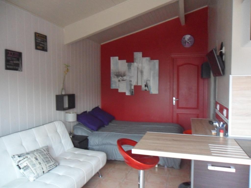 Le Tamaris Daire Saint-Laurent-dʼAigouze Oda fotoğraf